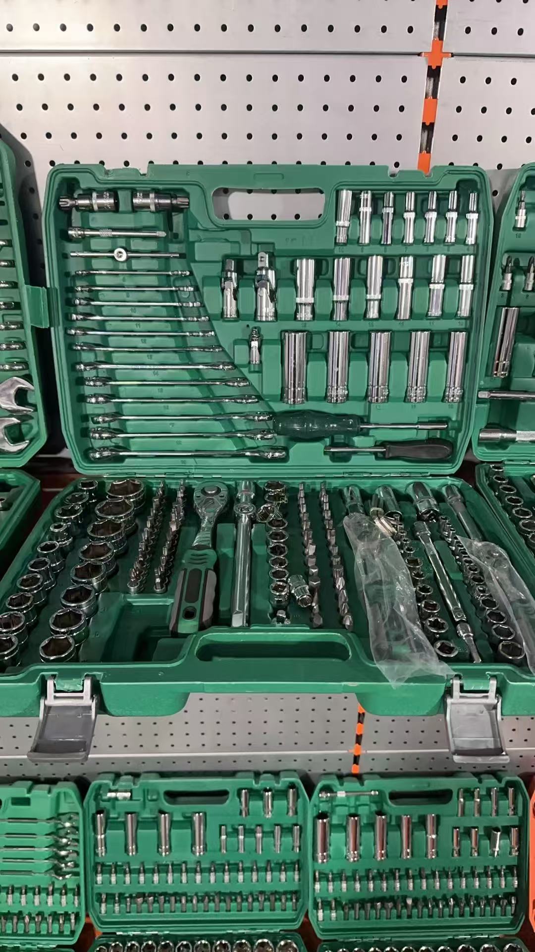 216-Piece DIY Auto Repair Tool - Power Tools Kit Set 评论和价格